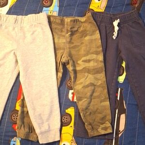 4 3T bottoms: 3 pairs of Carters 3T joggers and 1 pair of jeans